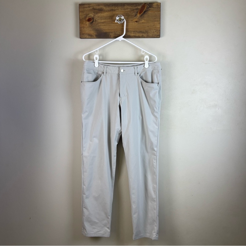 Lululemon Pants Men’s waist 34 x 32 length Khaki Classic Fit ABC Warpstreme